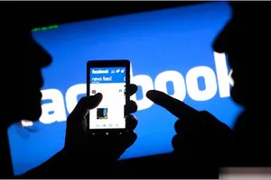 Tống tình cô giáo cũ bằng facebook, bị phạt