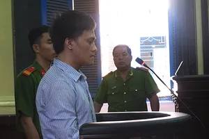 Thợ nối lông mi tại nhà bị phạt án tử hình