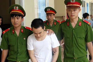 Dự tiệc gây án mạng