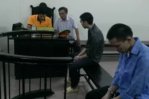 Đi tù vì quay phim tống tiền CSGT