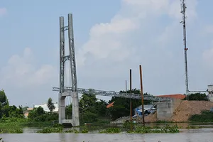 ‘Mổ’ trách nhiệm vụ sạt cầu dây văng ở Long An