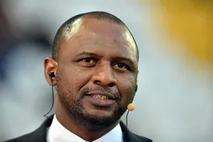 Vieira làm thầy Lampard, Pirlo tại Mỹ