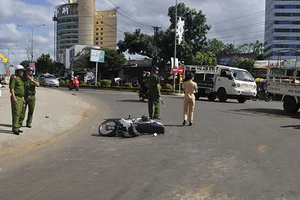 Một trung tá công an tử nạn trên đường đi làm