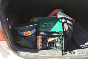 Đang truy lùng bốn tên cướp taxi chạy trốn vào rừng Kon Tum