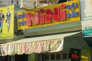 Bắt quả tang tiếp viên bán dâm ngay tại tiệm cắt tóc gội đầu