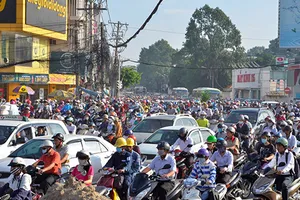 CSGT TP.HCM ‘nhức đầu’ với lượng xe khủng 