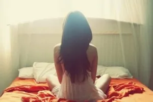 Dùng clip nóng trong nhà nghỉ tống tiền bạn gái