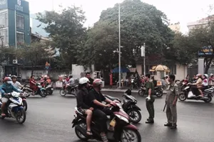 Một thanh niên bị chém gần lìa cánh tay giữa Sài Gòn