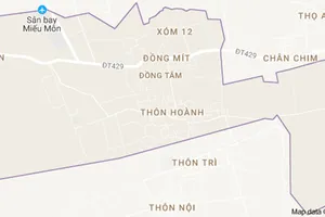 4 người bị bắt, dân giữ trái luật hàng chục cảnh sát