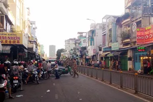 Truy tìm hung thủ vào nhà bắn chết người ở quận 11