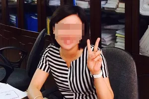 Nữ cán bộ phường nhận tiền làm dịch vụ rồi tự ý bỏ việc