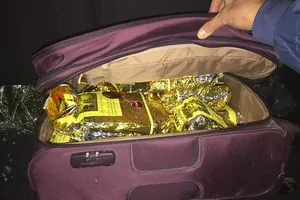 Kẻ vận chuyển ma túy nã cả băng đạn vào công an