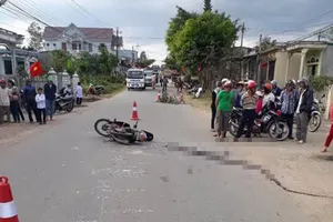 Vượt ô tô, nam thiếu niên tử vong