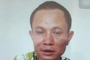 Hung thủ bịt mặt chém 17 nhát dao vào người góa phụ