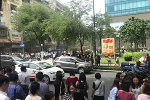 Cháy trung tâm thương mại ở quận 1