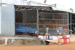 2 vợ chồng chết trong nhà trọ ở Bình Phước