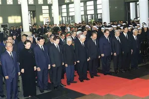 Hơn 50.000 người đến viếng Chủ tịch nước