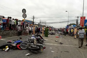 Tài xế container tông hàng chục xe máy dương tính với ma túy