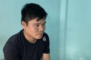 Lập zalo giả gái để dụ nam thanh niên chuyển ảnh ‘nóng’