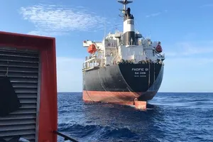 Phó Thủ tướng chỉ đạo tìm kiếm các ngư dân bị mất tích