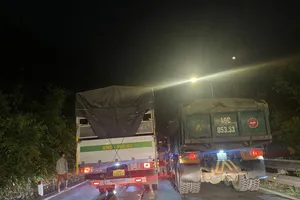 6 ô tô và 1 xe máy tông liên hoàn trên đèo Bảo Lộc