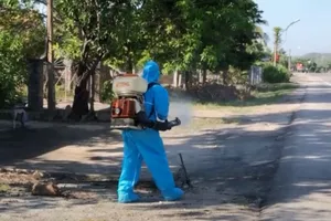 Quảng Ngãi có 21 ca COVID-19 trong cộng đồng, ngưng xe khách vào Nam