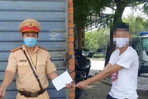 2 thanh niên mãn hạn tù đi bộ từ Ninh Thuận về Bình Thuận và Đồng Nai