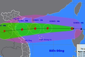 Bão số 8 cường độ mạnh, đang di chuyển rất nhanh hướng vào Bắc Trung bộ