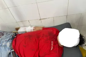 Lý do nhân viên quán karaoke chém lìa tay khách ở TP Thủ Đức