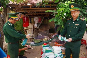 20 gói nghi là ma tuý đá trôi dạt trên biển Quảng Nam