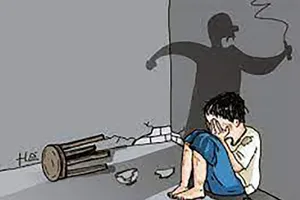 Khởi tố vụ án mẹ kế đánh con chồng bằng roi tre ở Cà Mau