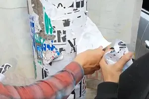 Dẹp nạn dán tờ rơi, tiểu bậy: Cách nào?