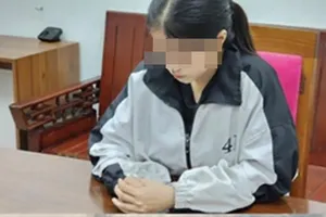 Mất điện thoại khi vào nhà nghỉ với cô gái quen qua mạng