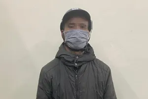 Công an xác định được kẻ quấy rối nữ sinh trước cổng trường Đại học Thương mại