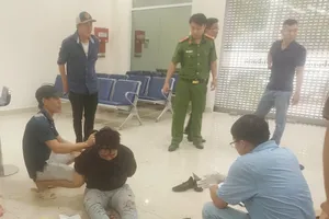 1 ngân hàng ở Bình Dương bị kẻ có súng xông vào cướp