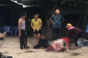 Tưới xăng tự thiêu vì mâu thuẫn gia đình