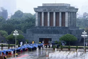 Tạm ngừng tổ chức lễ viếng Chủ tịch Hồ Chí Minh từ ngày 12-6