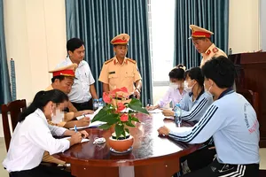 Long An: Nhiều học sinh đi xe máy phân khối lớn