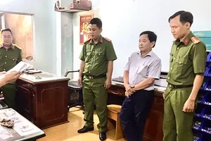 2 cán bộ ở Sở Công Thương và Sở GTVT Cà Mau bị bắt