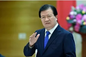 Nguyên phó thủ tướng Trịnh Đình Dũng bị Bộ Chính trị khiển trách