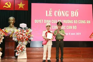 Công bố quyết định bổ nhiệm Giám đốc Công an Hà Tĩnh, Đồng Nai