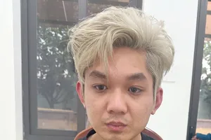 1 Rapper cùng vợ cũ lừa chạy án tiền tỉ