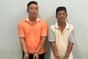 Cha vợ và con rể đánh xe ôm công nghệ ở Bình Thạnh bị bắt khẩn cấp