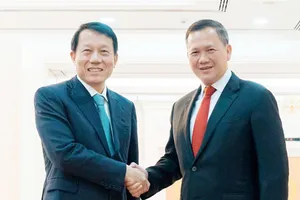 Bộ trưởng Lương Tam Quang hội kiến Thủ tướng Campuchia