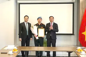 Sĩ quan công an Việt Nam được thăng quân hàm thượng tá trước niên hạn tại New York, Mỹ