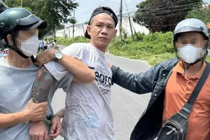 Trinh sát bắt giữ bị can trốn khỏi trại tạm giam sau 5 giờ bố ráp