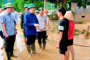 Không để người dân vùng lũ phải chịu cảnh đói khát