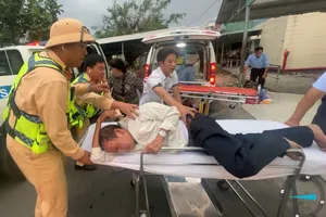 CSGT kịp thời cứu người đàn ông nguy kịch trên cao tốc TP.HCM – Trung Lương