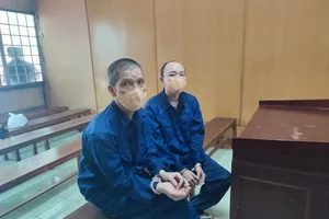 Tòa trả hồ sơ để điều tra bổ sung vụ buôn lậu