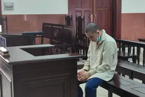 Không có lý do để giảm án cho bị cáo hiếp dâm con riêng của vợ